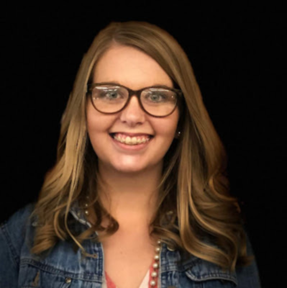 Meet your Posher, Emilee